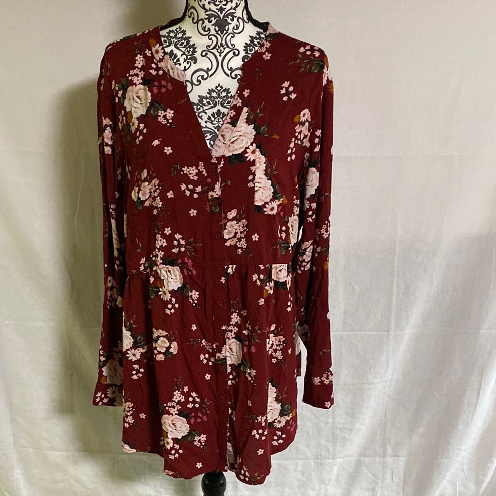 Torrid Babydoll Challis Button down Burgundy Floral Blouse Rayon EUC 3X Boho